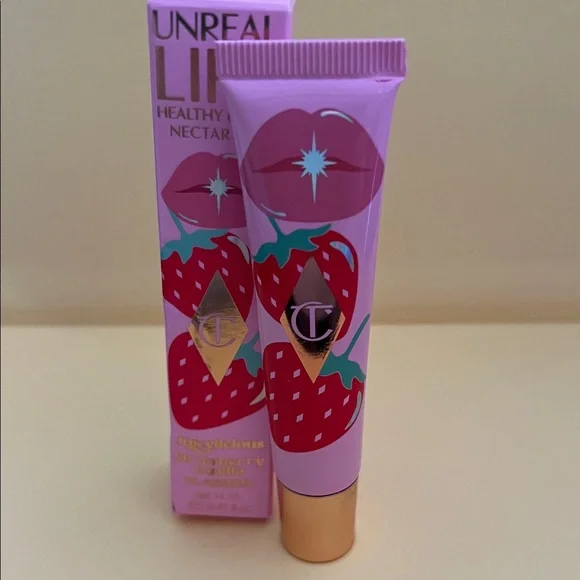 Charlotte Tilbury Lip Gloss in Strawberry Pink - Picture 1 of 3